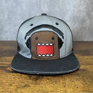 Domo Monster Mascot DJ Headphones Black Gray Snapback Hat‎ Cap YOUTH
